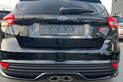 Ford Focus 182.545 km 9.950 &euro; Fürth 90763