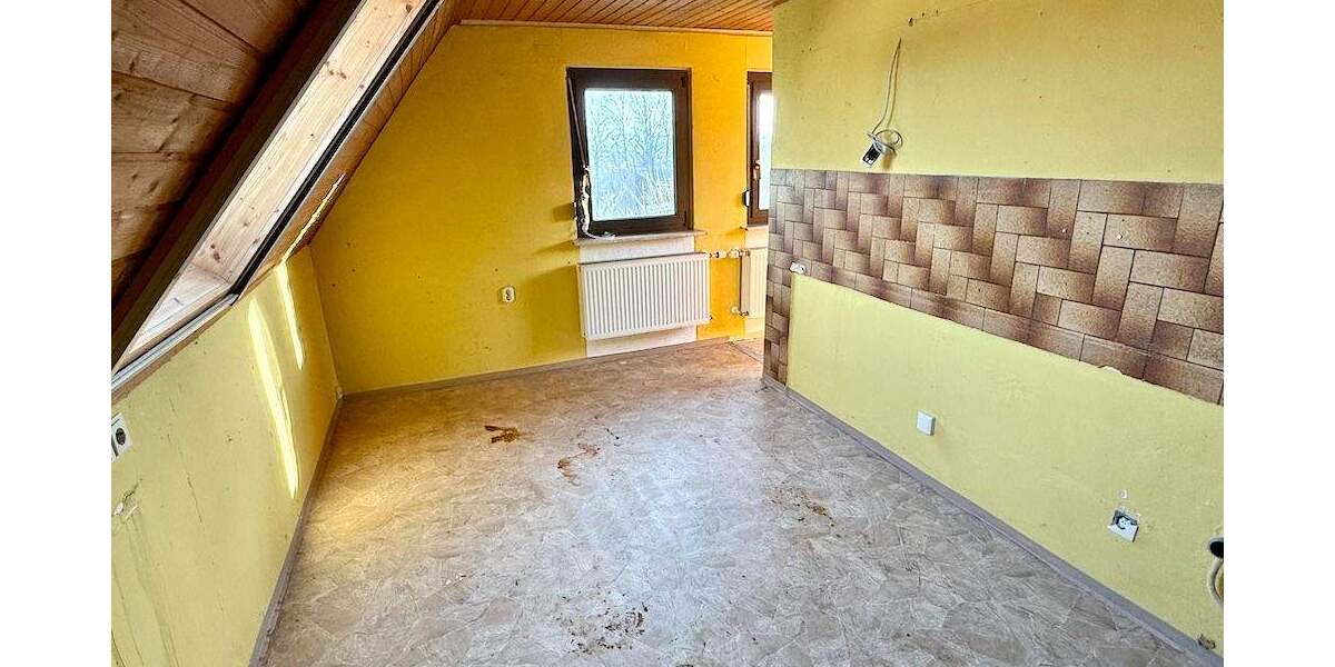 Doppelhaushälfte mit Doppelgarage und großzügigen Garten 5 zimmer