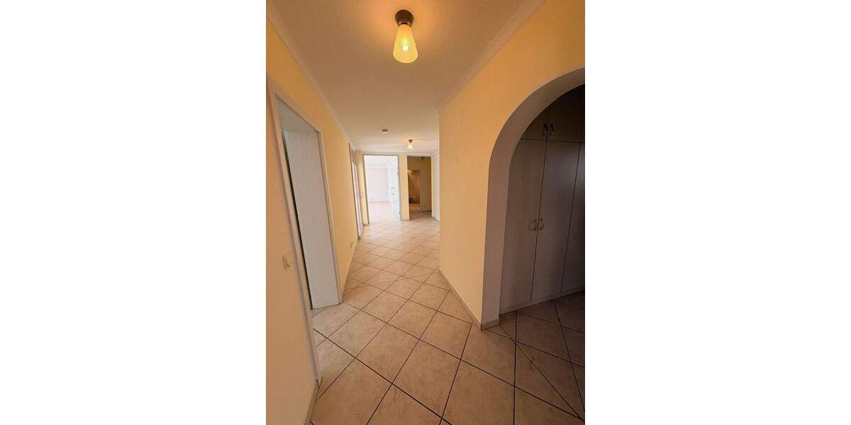 Etagenwohnung Nürnberg Gaismannshof - 4 Zimmer, 145 m&sup2;, 2.000&euro; | Angebot:26247587