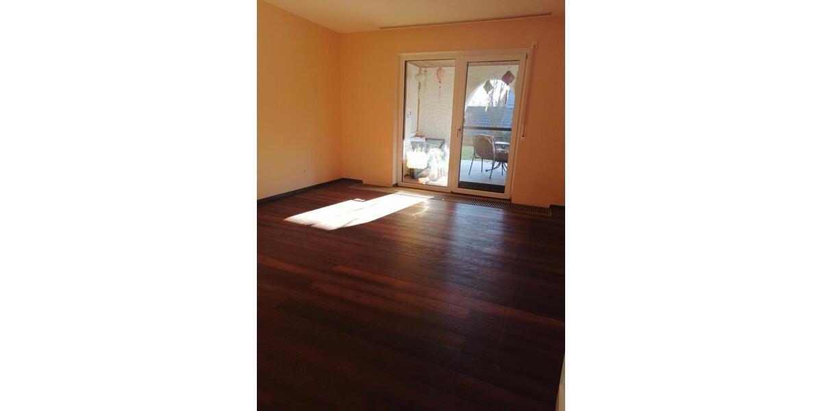 Mehrfamilienhaus, Wohnhaus Möhrendorf - 6.5 Zimmer, 198 m&sup2;, 2.400&euro; | Angebot:26306262