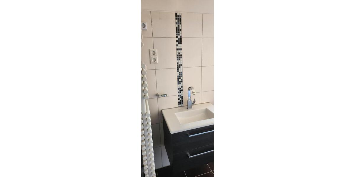 Etagenwohnung Erlangen Bruck - 6 Zimmer, 135 m&sup2;, 1.400&euro; | Angebot:26367295