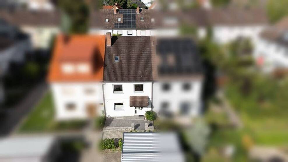 Großzügiges Reihenmittelhaus in Nürnberg-Thon inkl. Einzelgarage