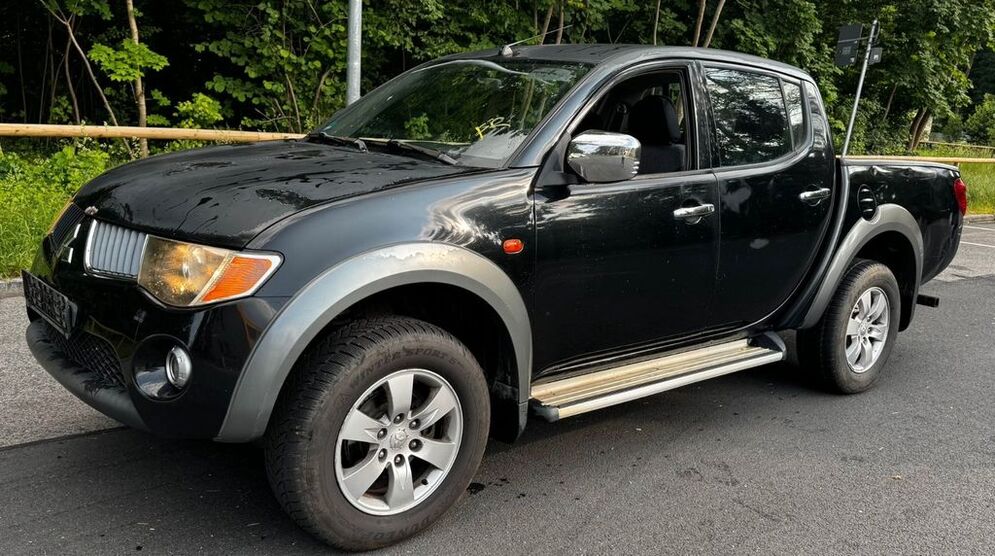 Mitsubishi L200 240.000 km 6.999 € Nürnberg 90475