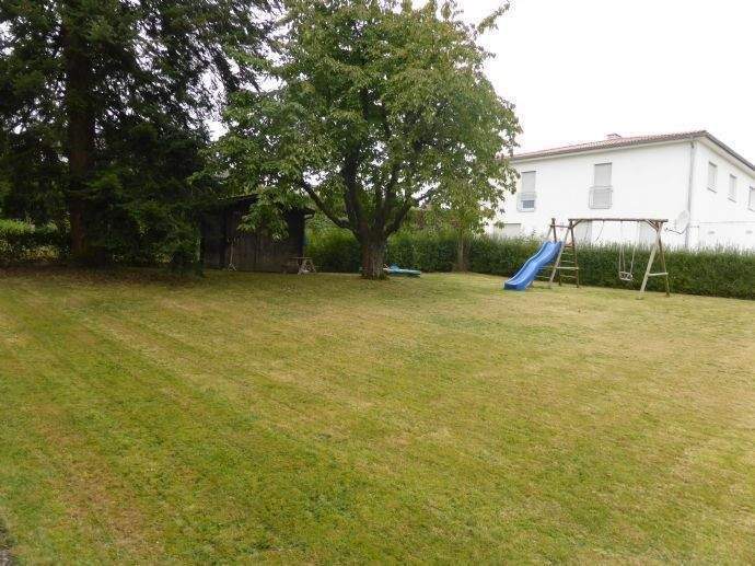 Etagenwohnung Heroldsberg - 4 Zimmer, 105 m&sup2;, 1.100&euro; | Angebot:25780664