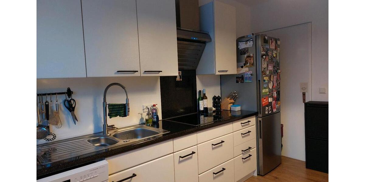 Großzügige 4-Zimmer-Wohnung mit Balkon & Garage in Roth 4 zimmer