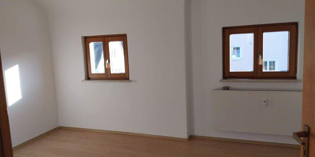 Charmante, helle 3 Zimmer Wohnung in Lauf 3 zimmer