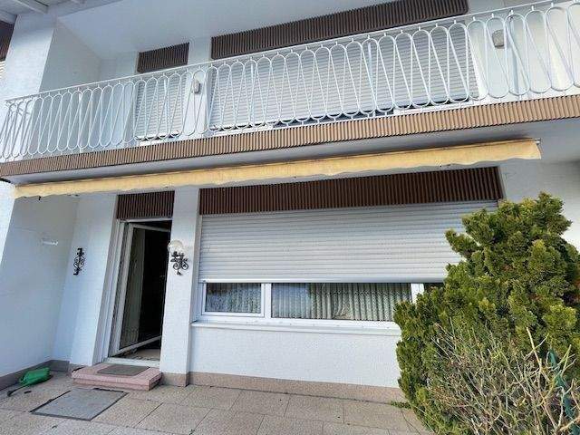 Mögeldorf: Doppelhaushälfte als 2-Familienhaus mit Doppel-Garage und großem Garten 6 zimmer