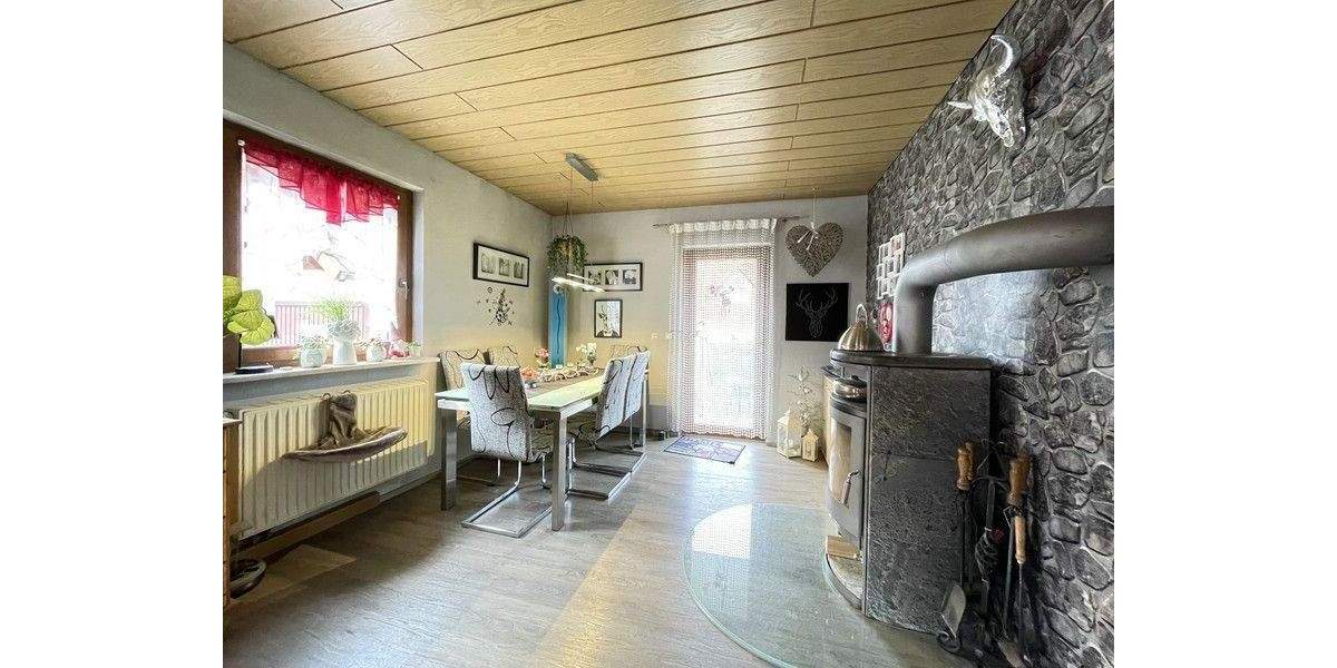 Einfamilienhaus Lauf - 4 Zimmer, 111 m&sup2;, 392.000&euro; | Angebot:25743115