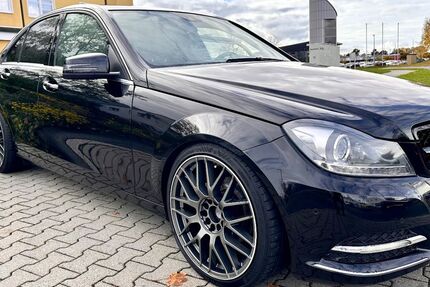 Mercedes-Benz C 250 162.000 km 10.900 € Fürth 90763