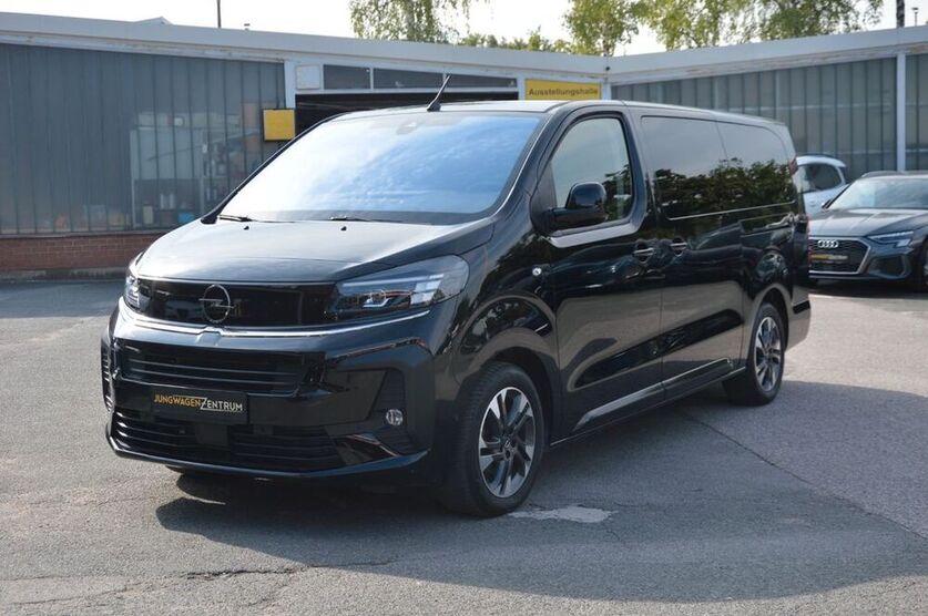 Zafira Life