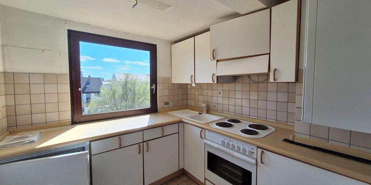 Gepflegtes Dreifamilienhaus in schöner Wohnlage mit zwei Einzelgaragen 7 zimmer