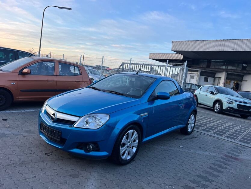 Opel Tigra 130.888 km 1.499 € Nürnberg 90439