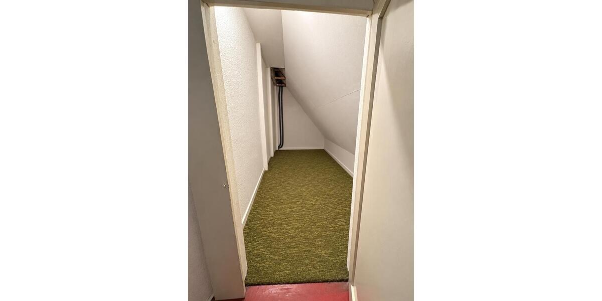 Dachgeschoßwohnung Oberasbach - 2 Zimmer, 45 m&sup2;, 670&euro; | Angebot:27616421