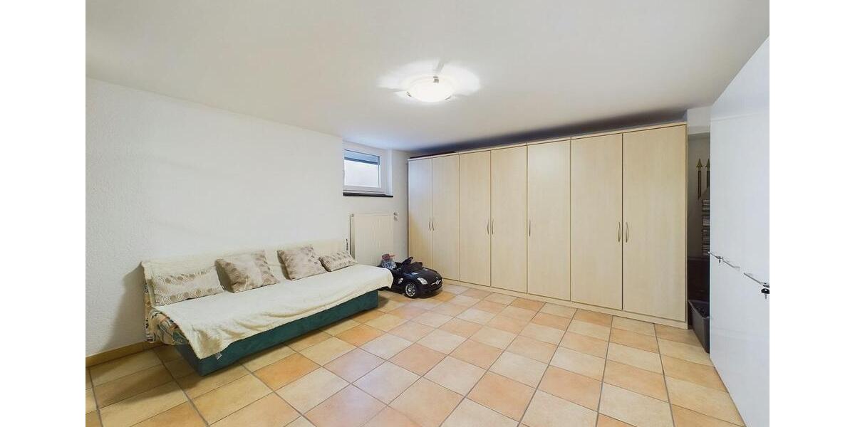 DHH mit Garten in der „Blauen Lagune“ – im Herzen von Oberasbach 5 zimmer