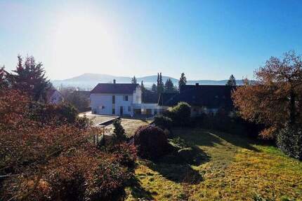 Sanierungsbed. Architektenhaus mit Garage in Hanglage von Hersbruck mit schöner Aussicht-zentrumsnah! 5 zimmer