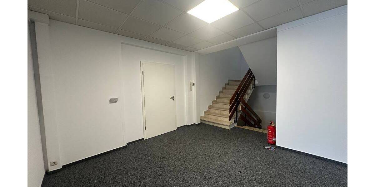 Gewerbeobjekt Leinburg Weißenbrunn - 6 Zimmer, 295 m&sup2;, 1.100&euro; | Angebot:23958257