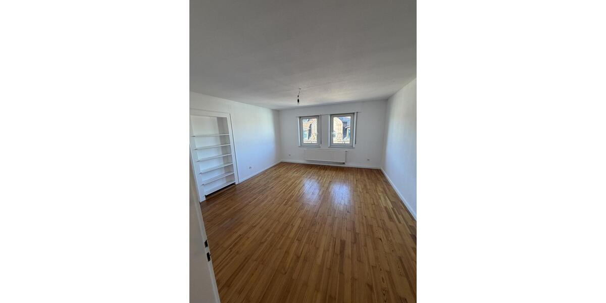 Etagenwohnung Nürnberg Kleinweidenmühle - 4 Zimmer, 120 m&sup2;, 1.660&euro; | Angebot:25476533