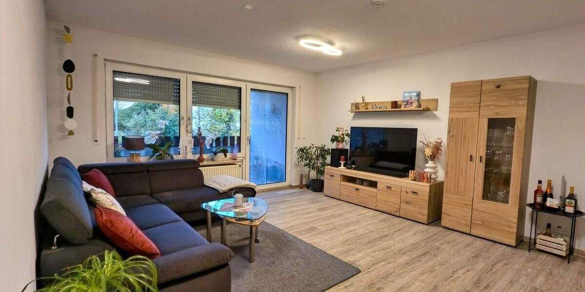 Mehrfamilienhaus, Wohnhaus Roßtal - 7 Zimmer, 183 m&sup2;, 555.000&euro; | Angebot:25676921