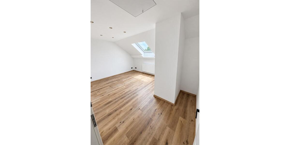 Einfamilienhaus Neunkirchen am Brand - 13 Zimmer, 320 m&sup2;, 3.200&euro; | Angebot:27613156