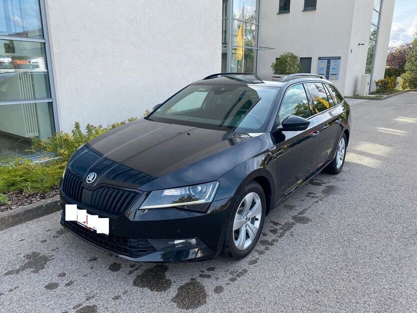 Skoda Superb 142.000 km 17.190 € Nürnberg 90431