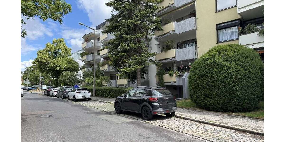 Etagenwohnung Nürnberg Herrnhütte - 3 Zimmer, 94 m&sup2;, 1.350&euro; | Angebot:26891144
