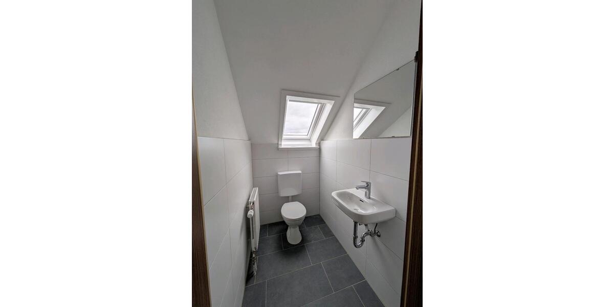 Dachgeschoßwohnung Schwabach - 4 Zimmer, 94 m&sup2;, 1.100&euro; | Angebot:25614057