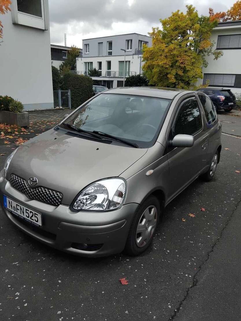 Toyota Yaris 135.235 km 1.750 € Nürnberg 90491