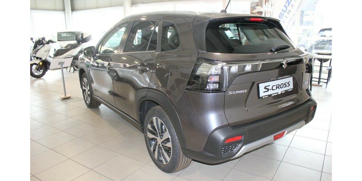 Suzuki SX4 S-Cross Comfort+ 4x4 7.500 km 28.990 &euro; Fürth 90763
