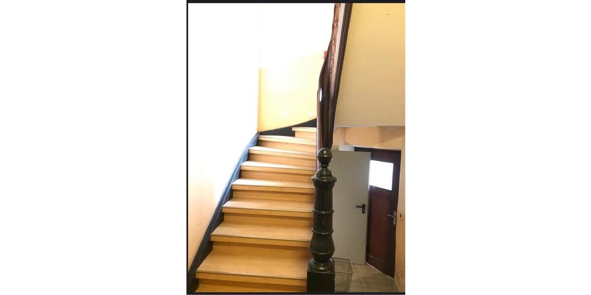 Zweizimmerwohnung früher Dreizimmer -Altbau 2 zimmer