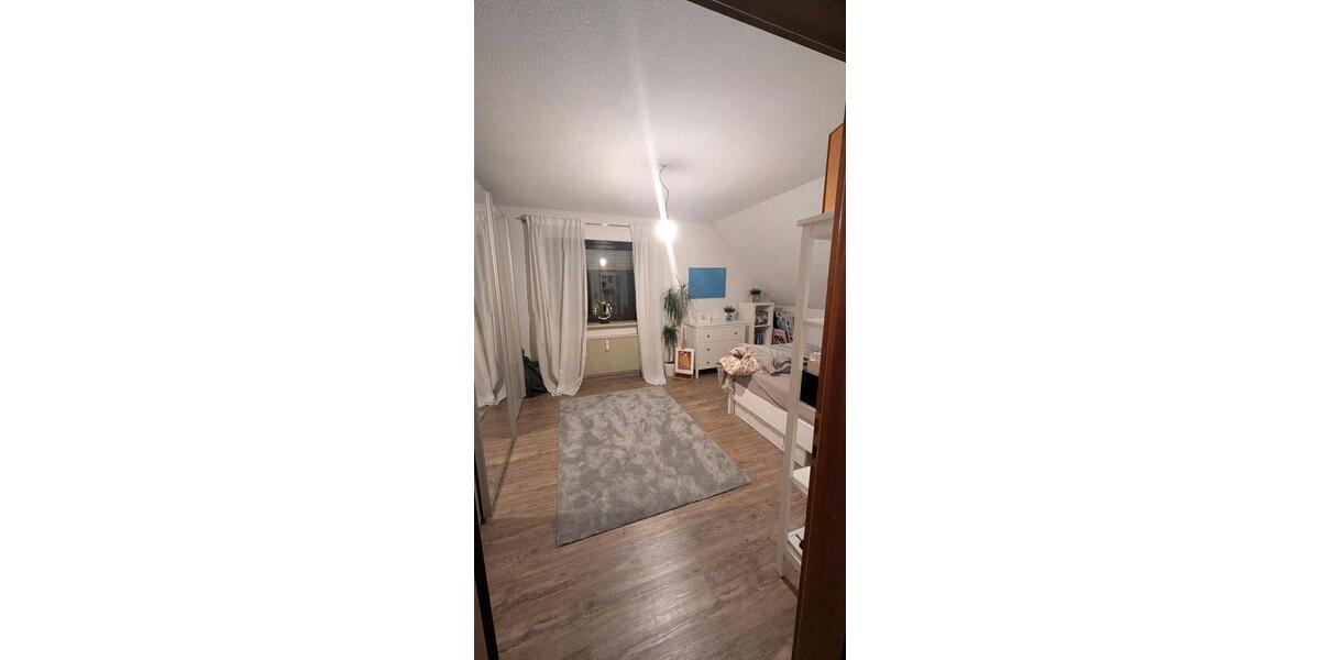 Dachgeschoßwohnung Langenzenn - 3 Zimmer, 70 m&sup2;, 944&euro; | Angebot:27604768