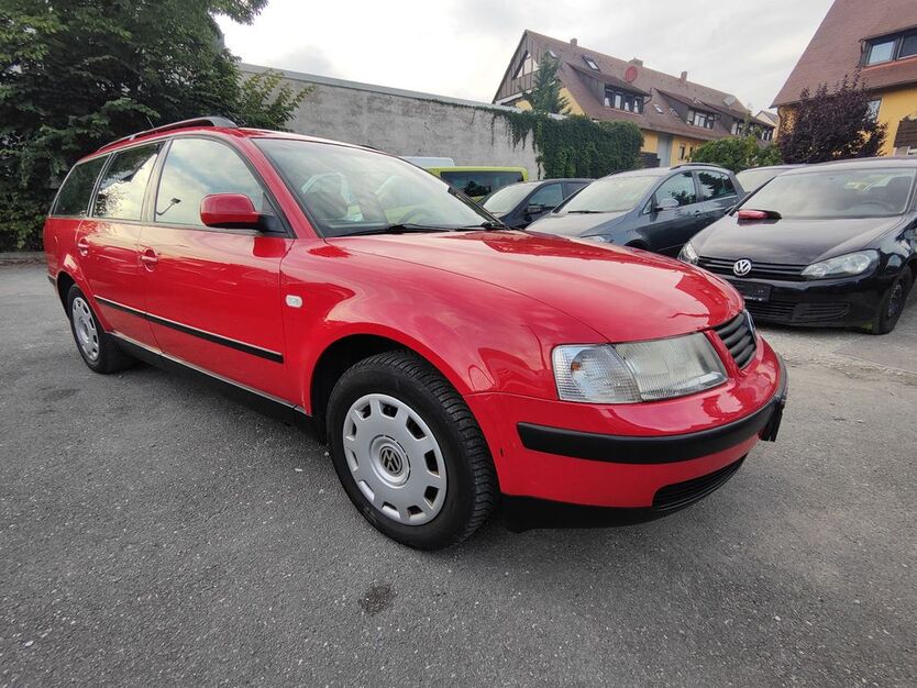 VW Passat 181.526 km 890 € Nürnberg 90431