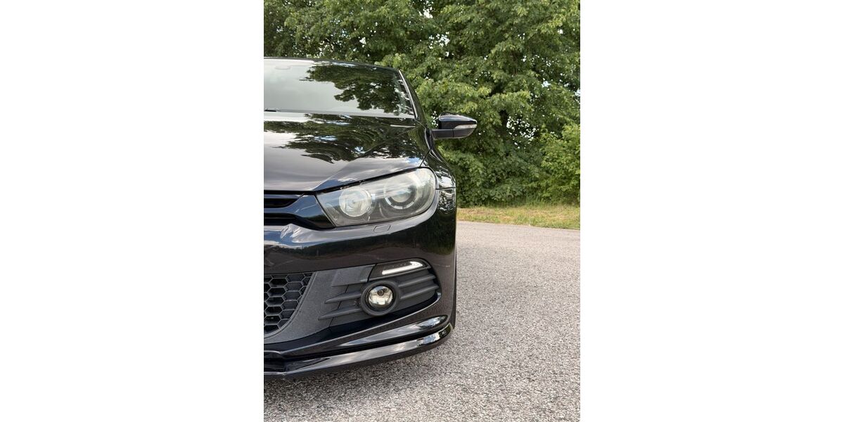 VW Scirocco 158.000 km 11.099 &euro; Zirndorf 90513