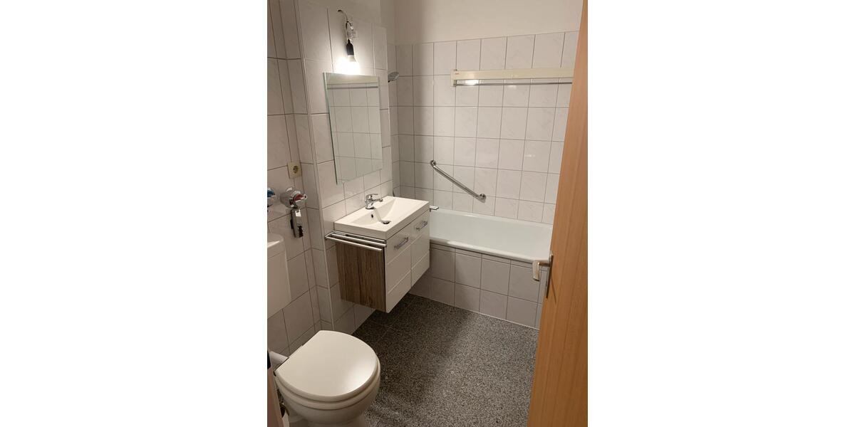 2 Zimmer Mietwohnung mit EBK + Keller + Tiefgaragenstellplatz 2 zimmer