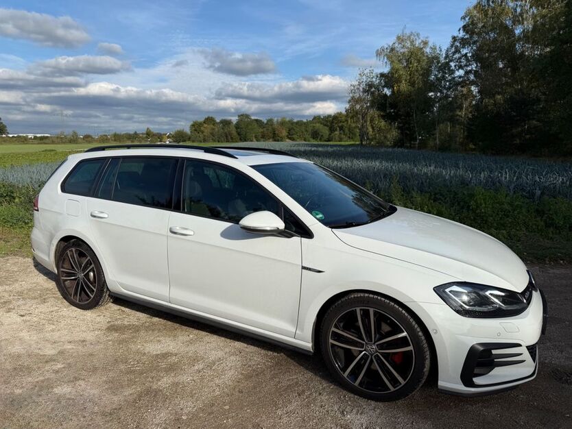 VW Golf 128.200 km 18.750 € Fürth 90765