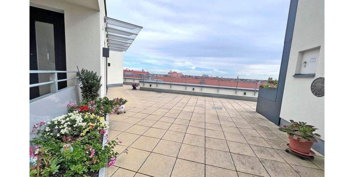 Etagenwohnung Nürnberg Steinbühl - 3 Zimmer, 151 m&sup2;, 2.400&euro; | Angebot:26816229