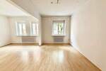 Bereits frei und im beliebten Rennweg! Schöne 3,5-Zimmer-Wohnung mit eigener Terrasse, hohen Decken & Altbaucharme!