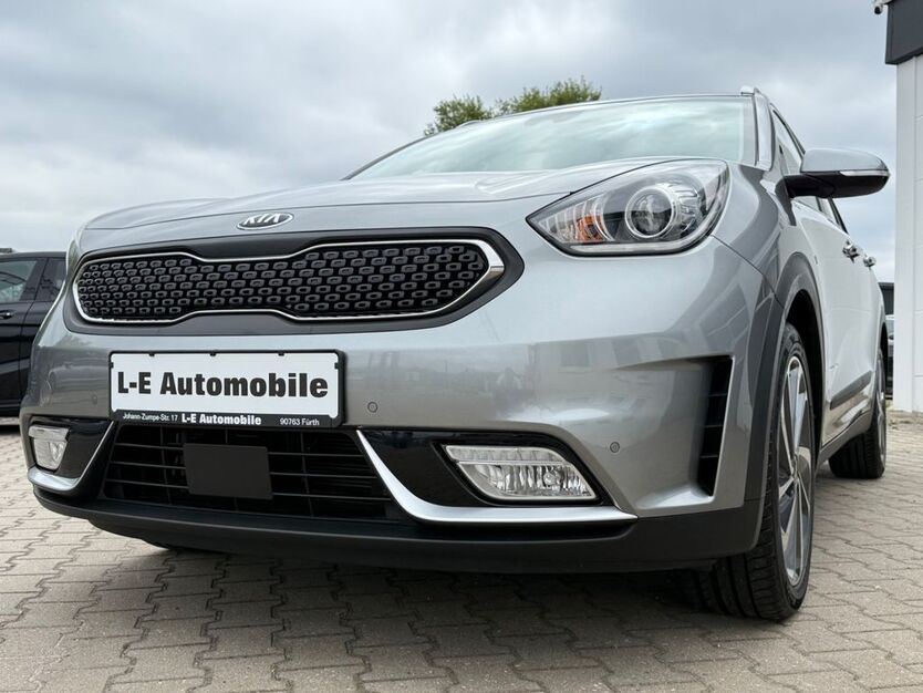 Kia Niro 77.800 km 16.470 € Fürth 90768