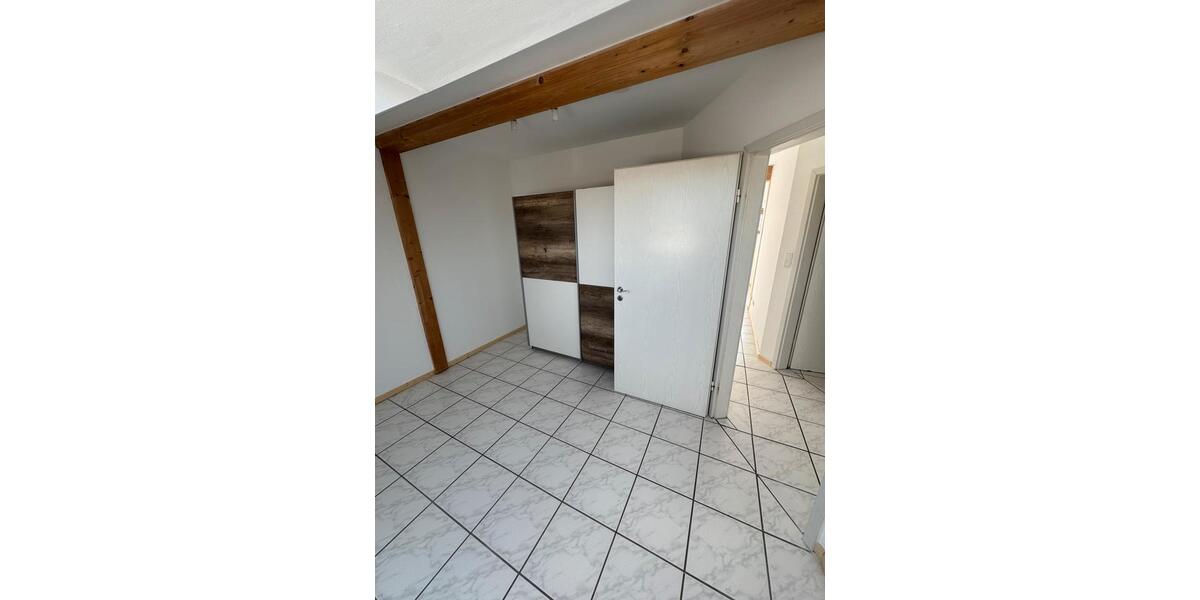 Dachgeschoßwohnung Nürnberg Sankt Leonhard - 2 Zimmer, 42 m&sup2;, 140.000&euro; | Angebot:24378998