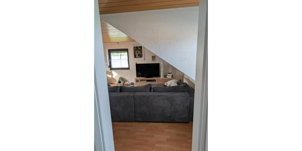 Dachgeschoßwohnung Forchheim - 2.5 Zimmer, 85 m&sup2;, 980&euro; | Angebot:27607668