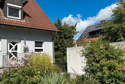 Haus Roßtal - 6 Zimmer, 127 m&sup2;, 599.000&euro; | Angebot:27299085