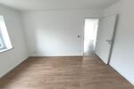 Neu saniertes Einfamilienhaus mit Garage, Garten, Wärmepumpe und Mieter–Strom