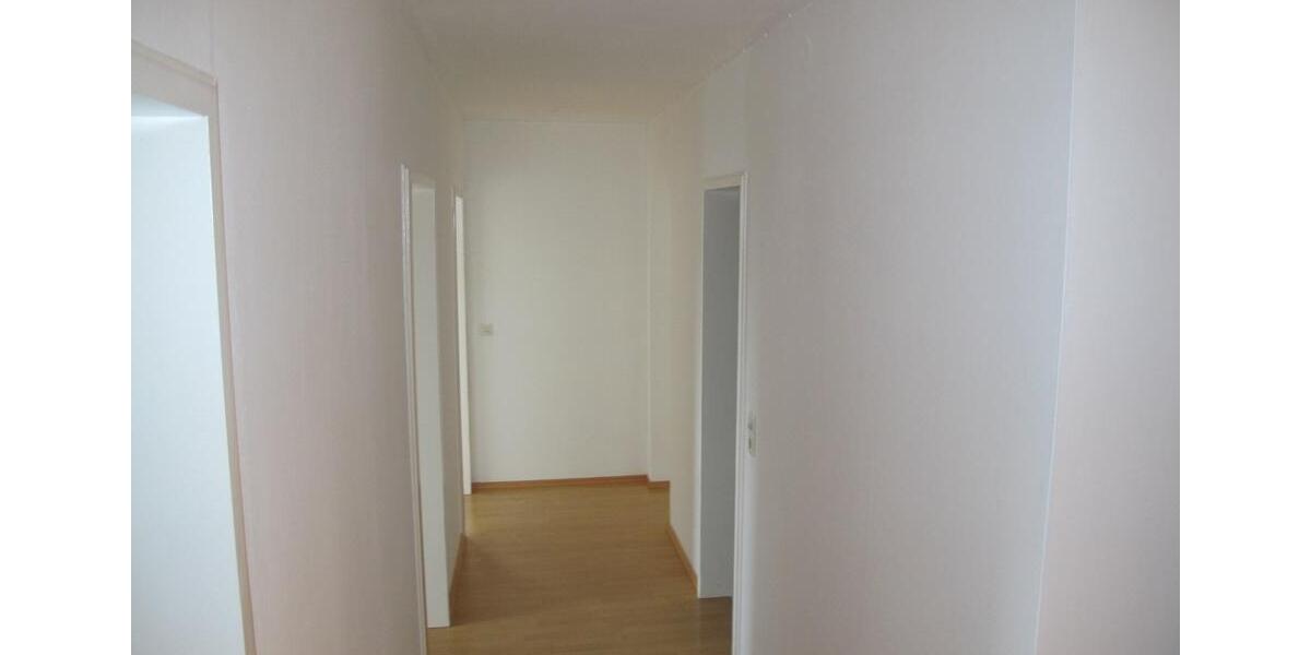 80 q2m Wohnung für 3er Studenten-WG 3 zimmer