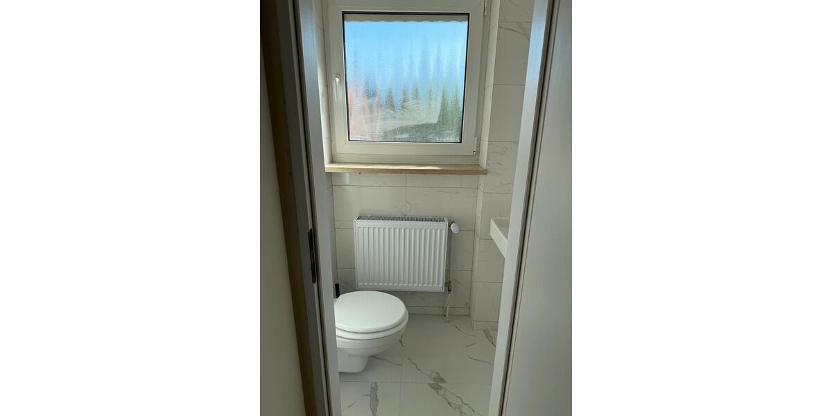 Zu Vermieten 3 Zimmer Wohnung 1 Obergeschoss 3 zimmer