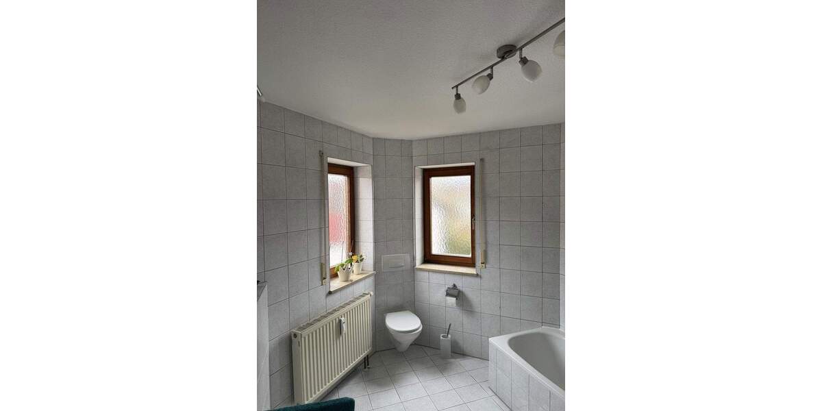 Etagenwohnung Heilsbronn - 3 Zimmer, 95 m&sup2;, 270.000&euro; | Angebot:25721098