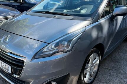 Peugeot 5008 94.000 km 11.980 &euro; Fürth 90763