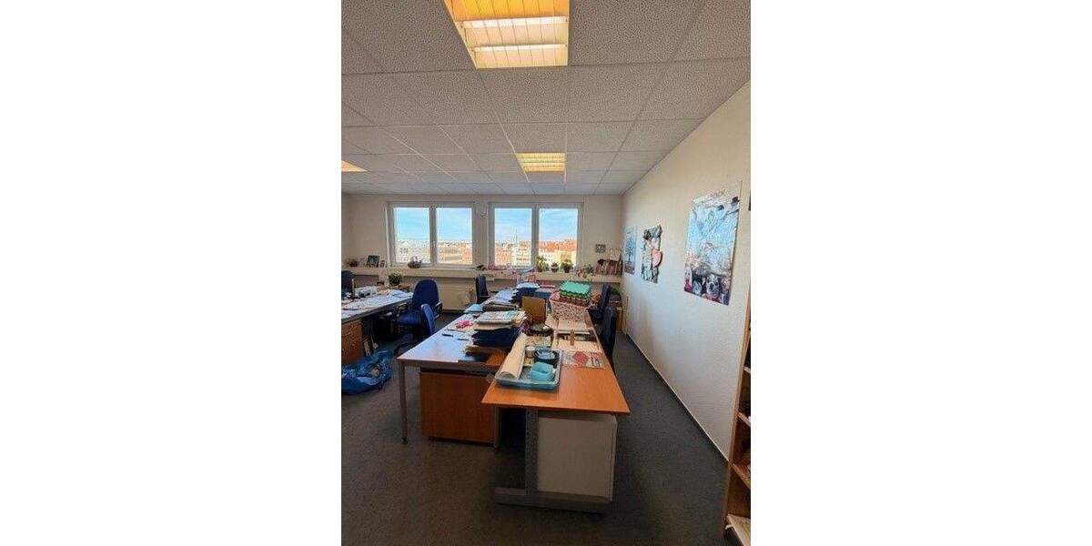 Helle Gewerbefläche in Fürth zu vermieten - erweiterbar auf bis zu 928 Quadratmeter 5 zimmer