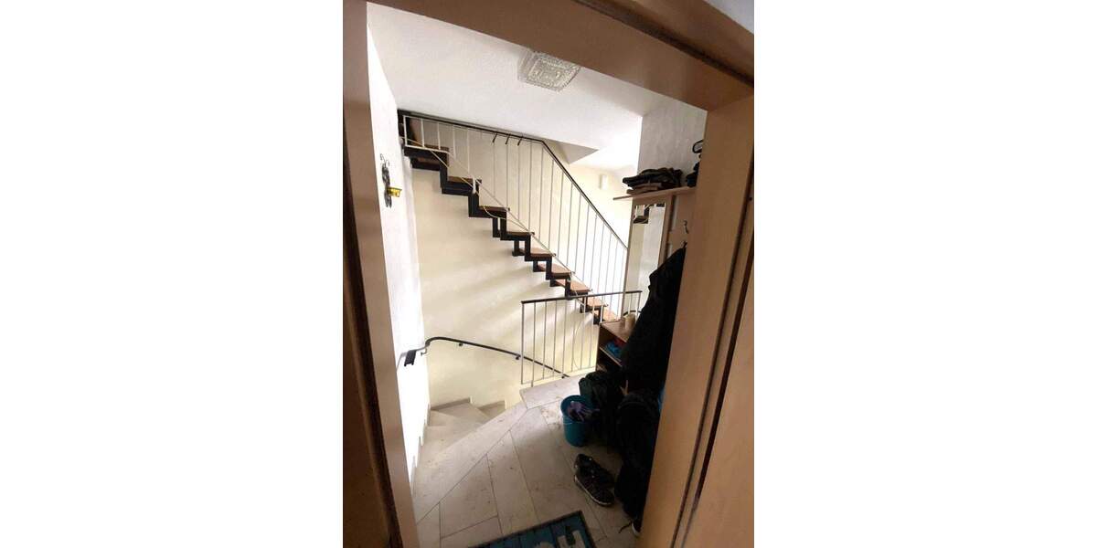 Vermietetes 2-Familienhaus im Nürnberger Süden 7 zimmer