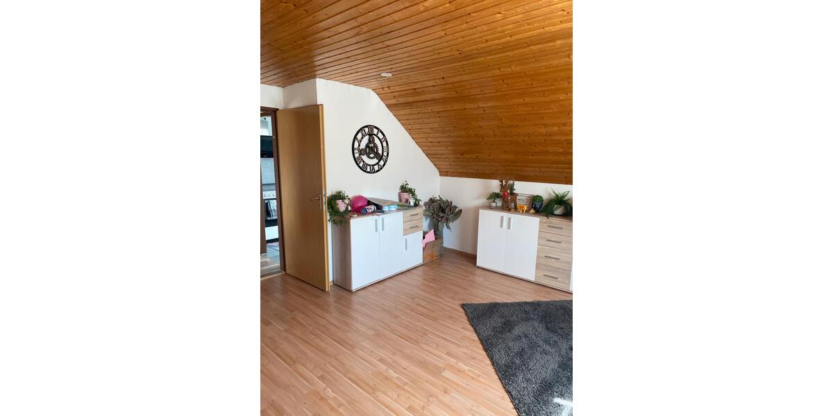 Dachgeschoßwohnung Nürnberg Katzwang - 2.5 Zimmer, 70 m&sup2;, 800&euro; | Angebot:26413748
