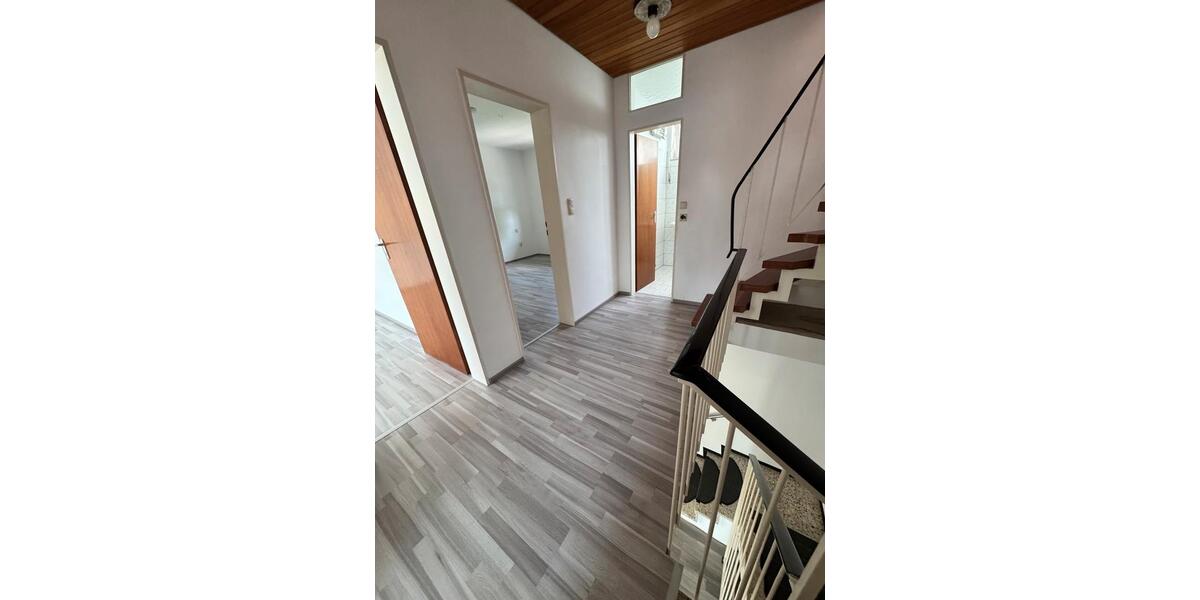 Reihenhaus Nürnberg Altenfurt - 4 Zimmer, 100 m&sup2;, 480.000&euro; | Angebot:27267926