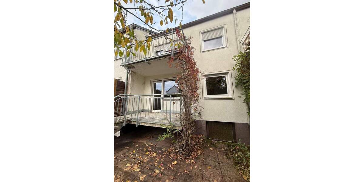 Reihenhaus in beliebter Lage, direkt in Wendelstein 5 zimmer